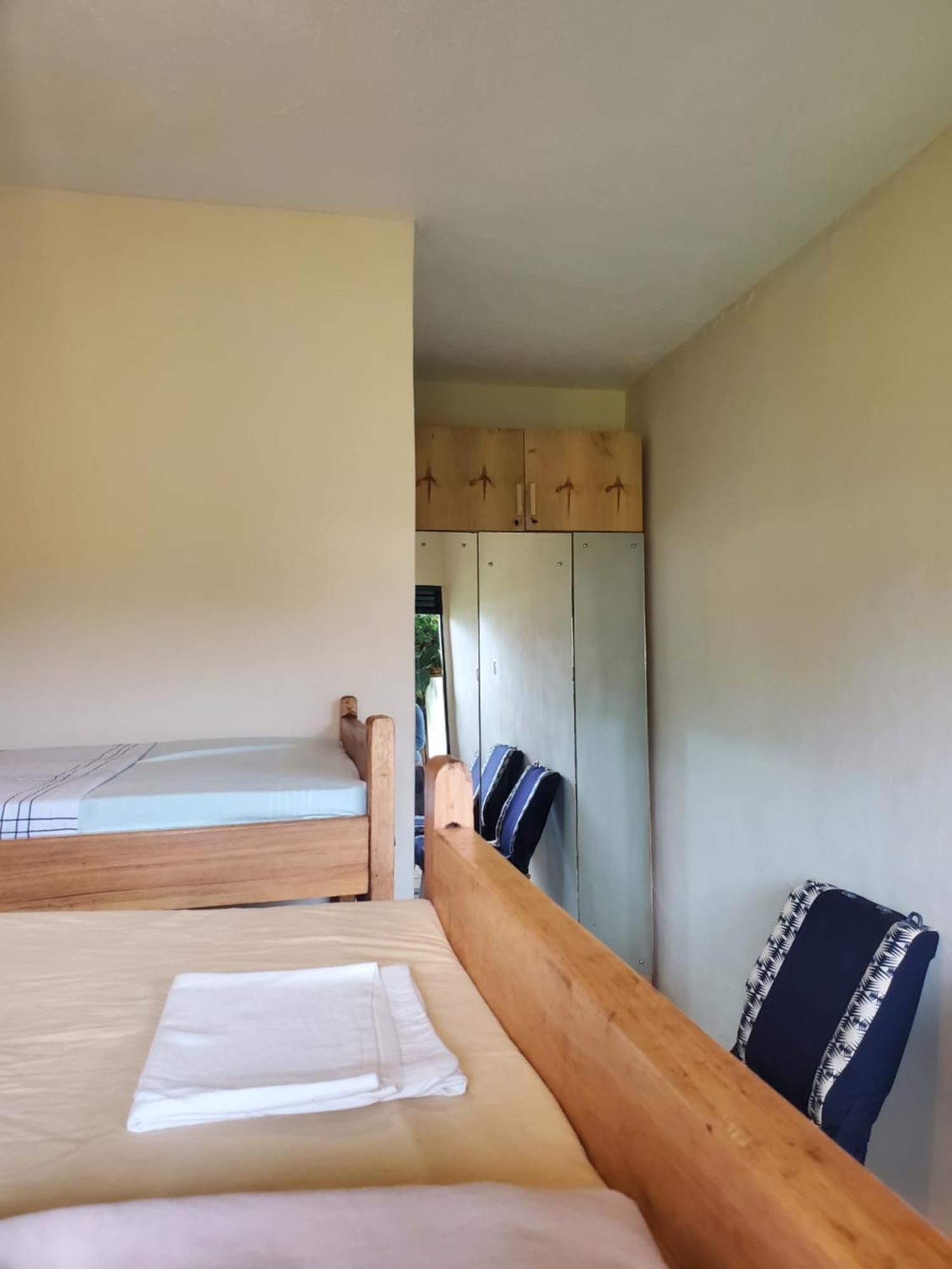 Gaia Eco Hub Bnb Fort Portal Exterior foto