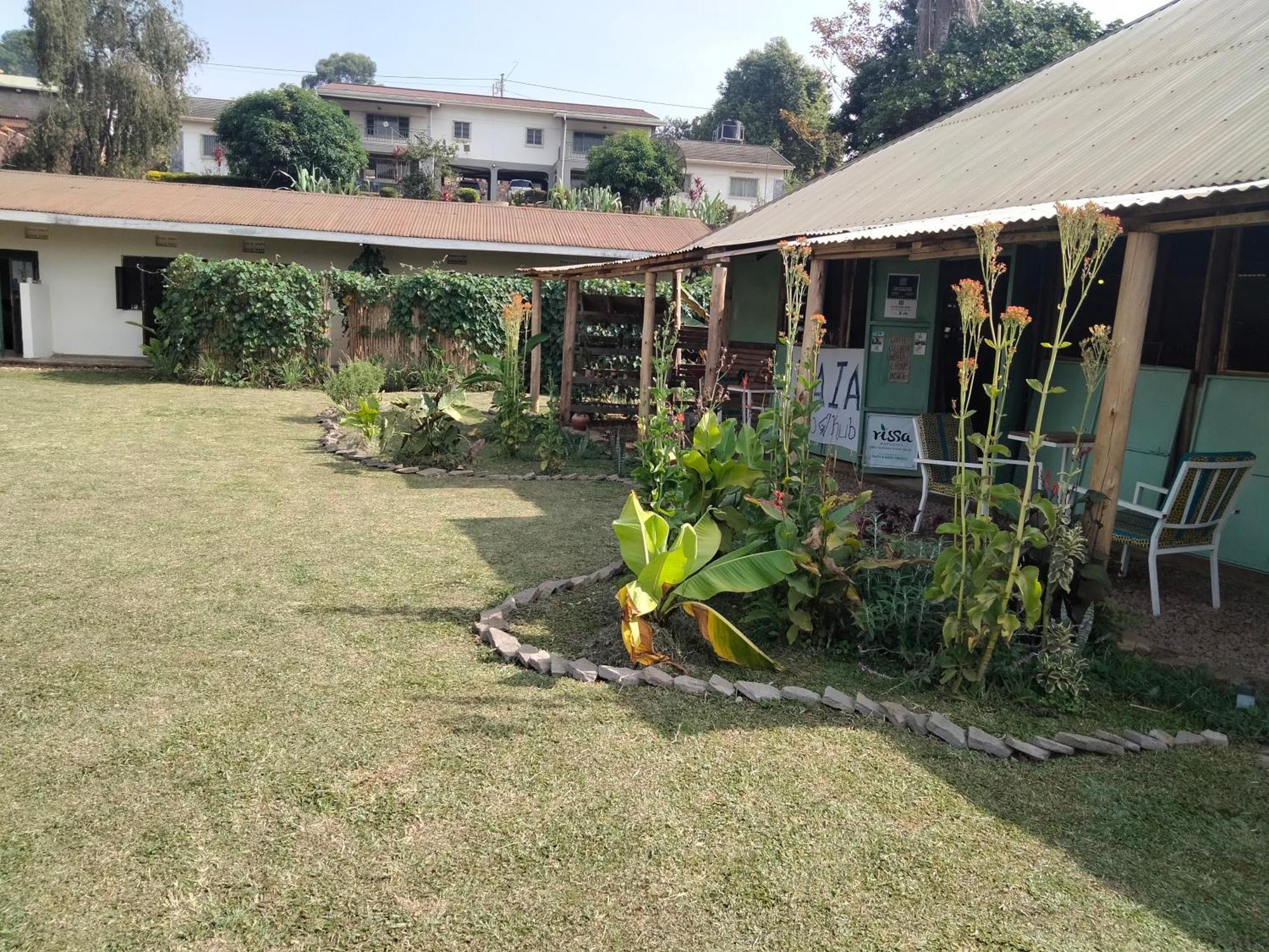 Gaia Eco Hub Bnb Fort Portal Exterior foto