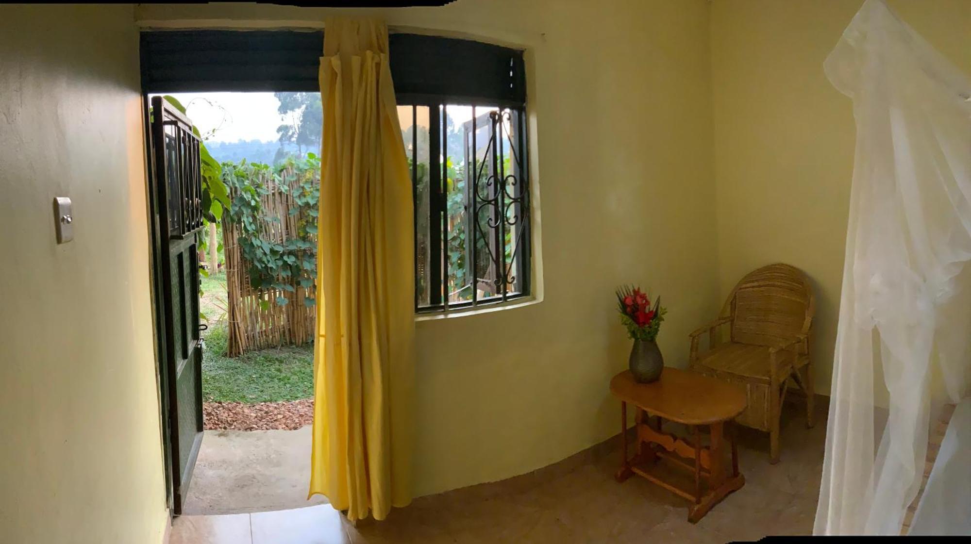 Gaia Eco Hub Bnb Fort Portal Exterior foto